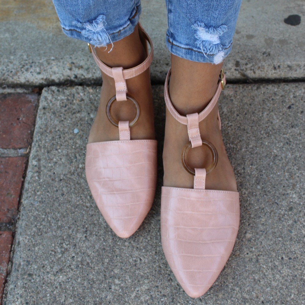 🚨//Fall Essentials// Nude Pink Croco Flat - Picture 4 of 7